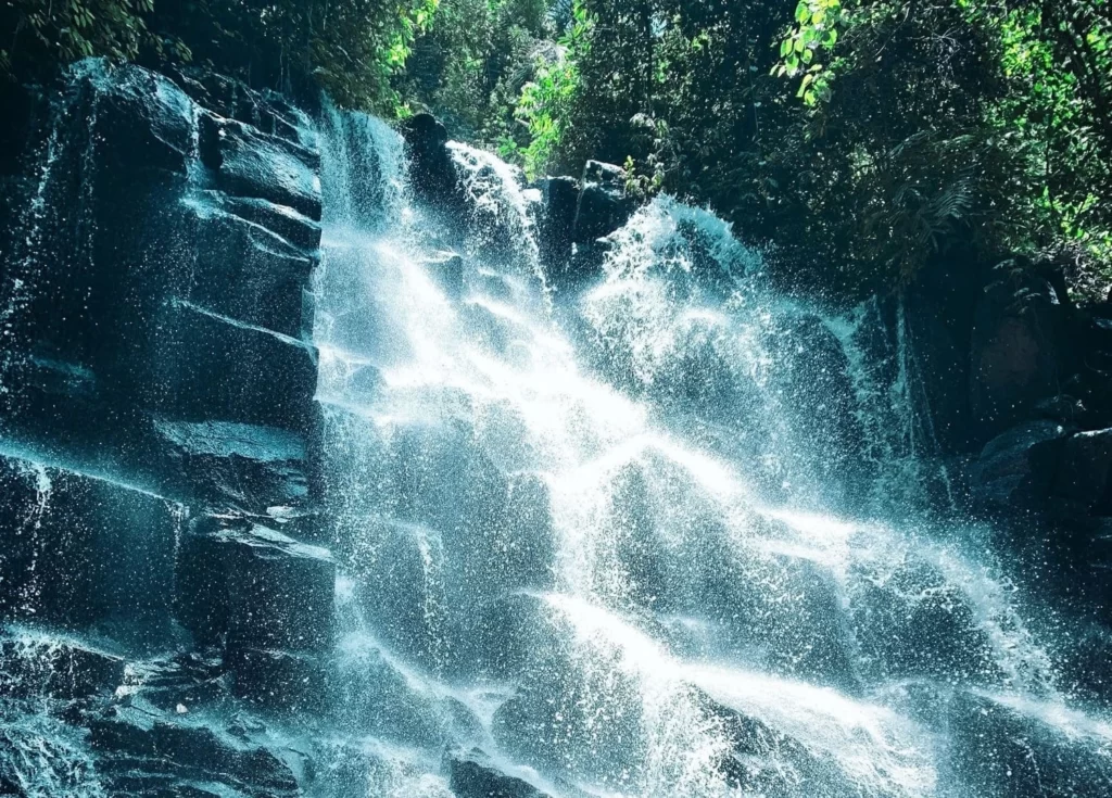 kanto lampo waterfall