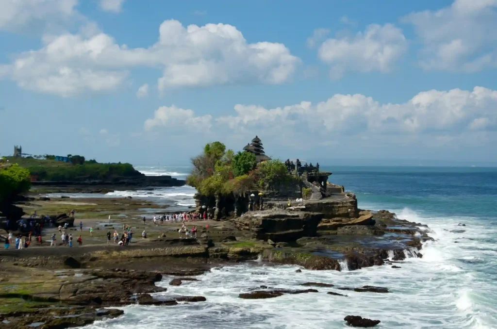 discover guide to the tanah lot temple